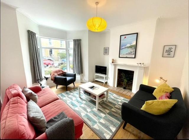 *Family Home In Mumbles. Close To The Beach* Kültér fotó