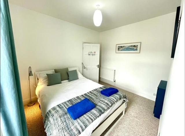 *Family Home In Mumbles. Close To The Beach* Kültér fotó