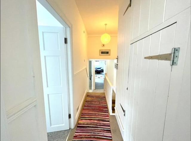 *Family Home In Mumbles. Close To The Beach* Kültér fotó